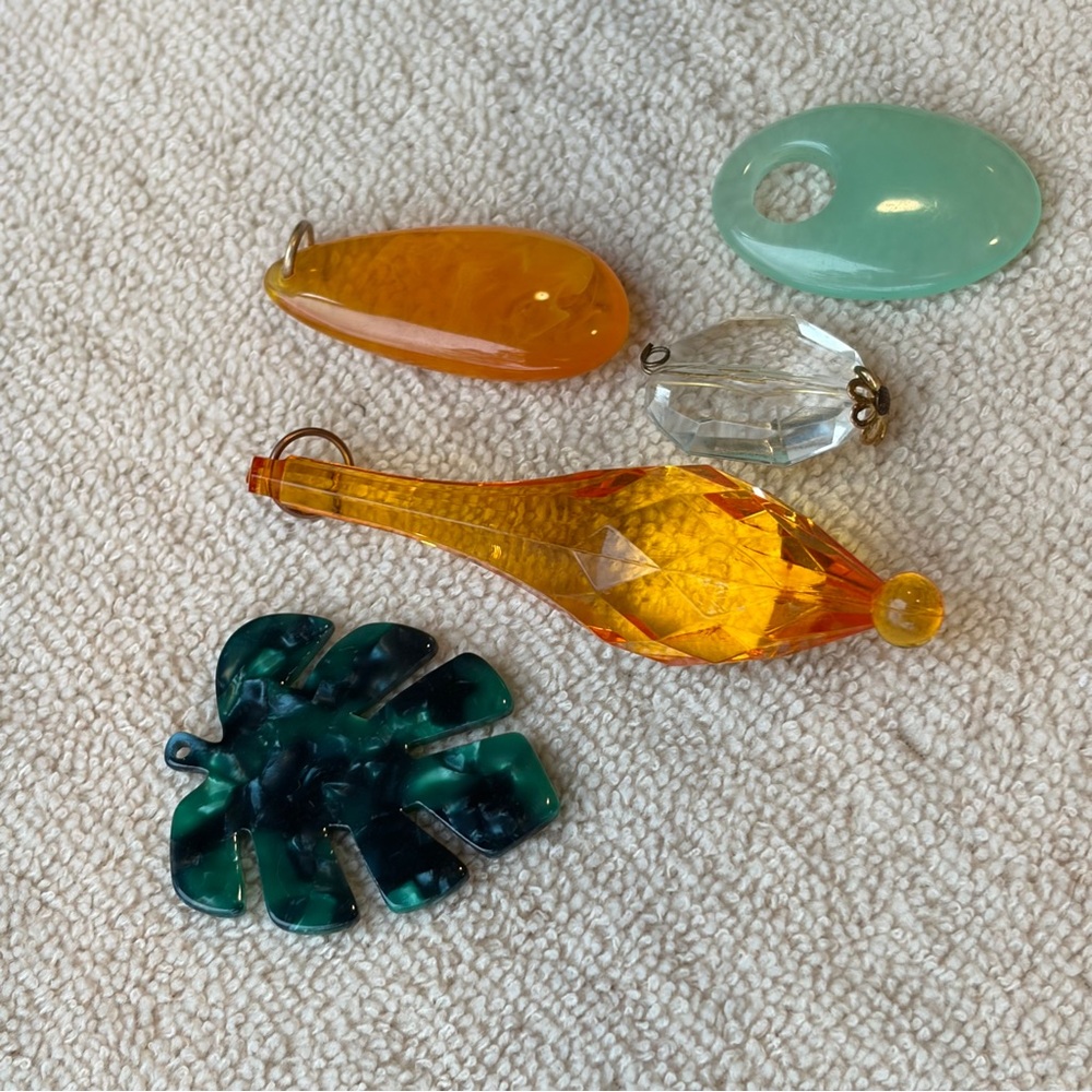 Colorful Assorted Pendant Bundle - Picture 4 of 5